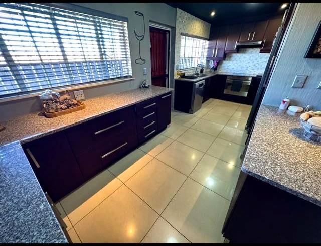 3 BEDROOM HOUSE FOR SALE IN SUNWARD PARK